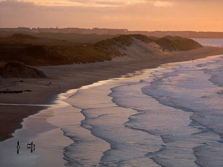 irlandia - Portrush Beach, County Antrim, Ireland.jpg