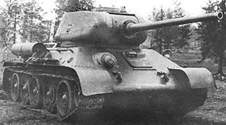 TAPETY CZOŁGI - Czołg średni T-34 85 fot. 4.jpg