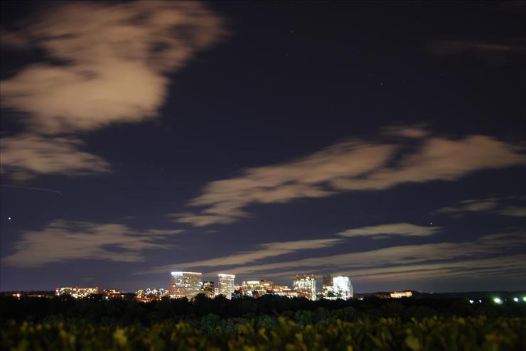 Miasta Nocą - clouds over Arlington.jpg