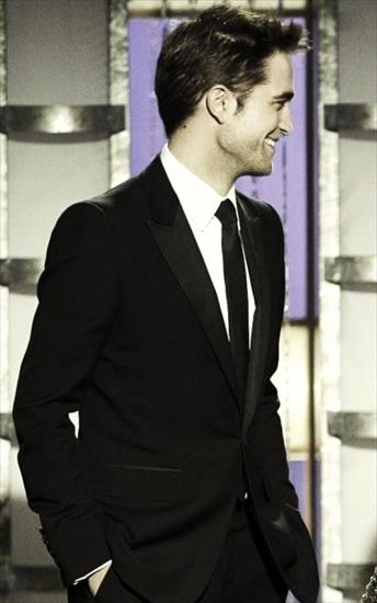 Golden Globes 2011 - rob-gg.jpg