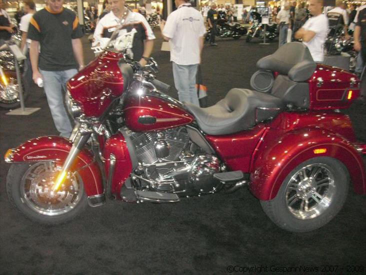 Motor-Harley - harleydavidsontriglide1.jpg