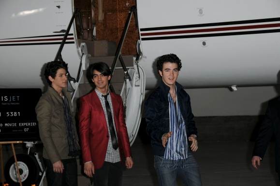 Jonas Brothers - 1238670425.jpg