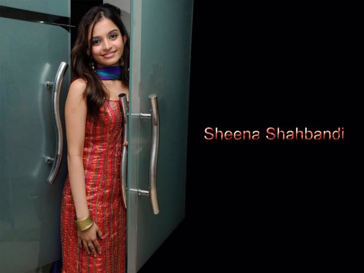 Sheena Shahabadi - 2rze2if.jpg