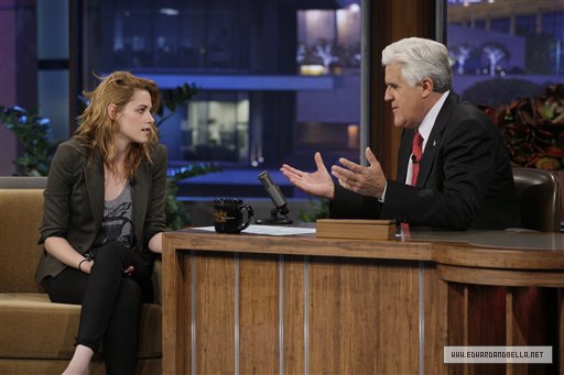 08.10 Kristen w  Tonight Show - mq007.jpg