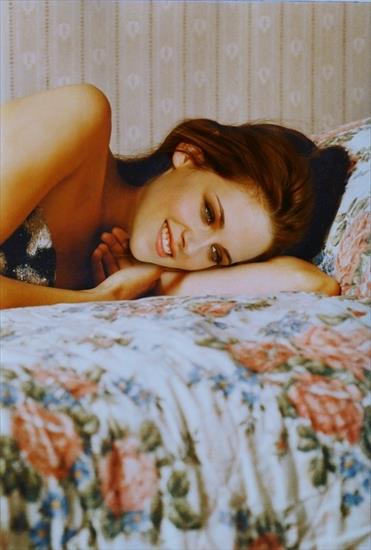 Kristen Stewart - Bella-twilight-series-10040446-540-800.jpg