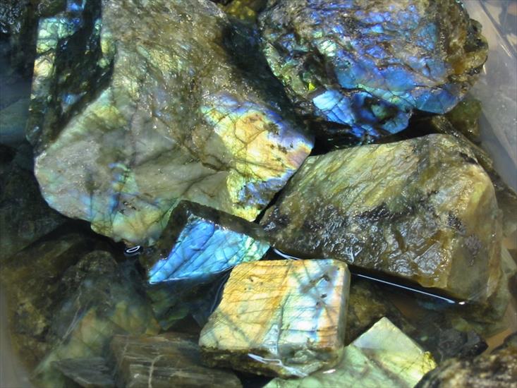 Kamienie mineraly - kmks viko 0247.jpg