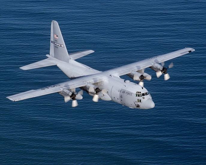 Samoloty - 750px-Lockheed_C-130_Hercules.jpg