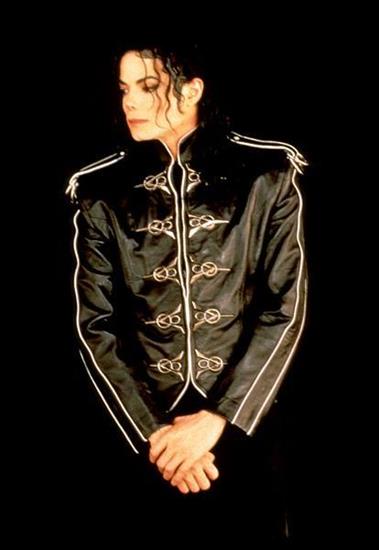 Michael Jackson - 0b9b3f813a.jpeg