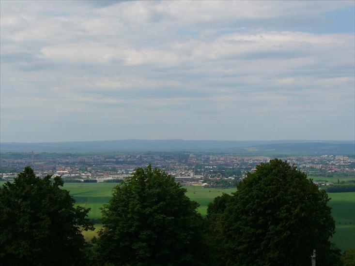 Moje wędrówki 2010 - Widok na Olomouc ze Świętej Góry.JPG