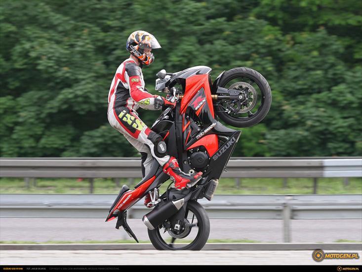 Motocykle - 1600x1200_suzuki_gsx-r1000_wheelie_wallpaper_motogen.pl.jpg