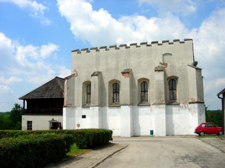 Synagogi - Szydłów - Synagoga.jpg