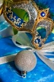 Tła perły, kamienie - 8254470-nowy-rok-i-christmas-ozdoby-i-karnawaa--maski.jpg