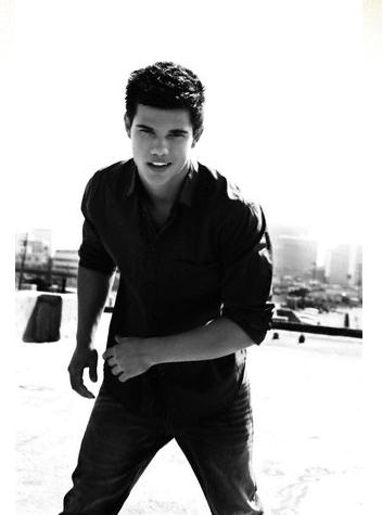 Taylor Lautner - JACOB Black - lautner taylor.jpeg