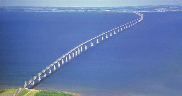 mosty - Confederation Bridge łączący Wyspę Księcia Edwarda z Nowym Brunszwikiem w Kanadzie.jpg