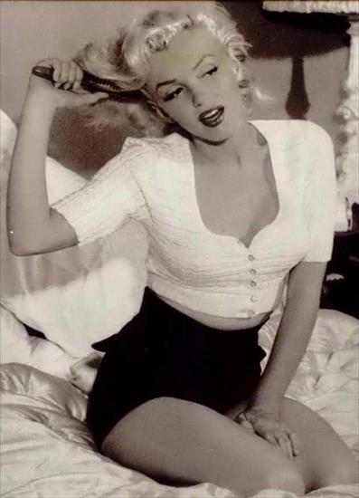 1000 Marilyn Monroe Pictures - 213.jpg