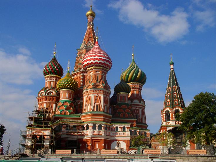 znane zabytki - Russia-Moscow-Saint_Basils_Cathedral-2.jpg