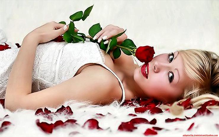 Ona i róża -  .jpg