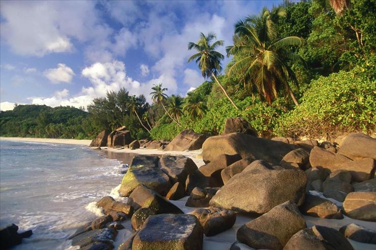 krajobrazy - Anse Takamaka Beach, Mahe Island, Seychelles  SuperStock, Inc..jpg