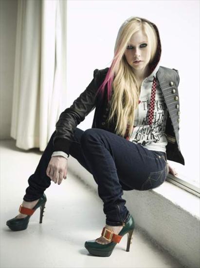 Avril Lavigne - psusweekly19.jpg
