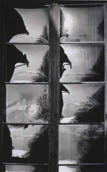 T - Toni Schneiders - Reflecting panes - 28045-184.jpg